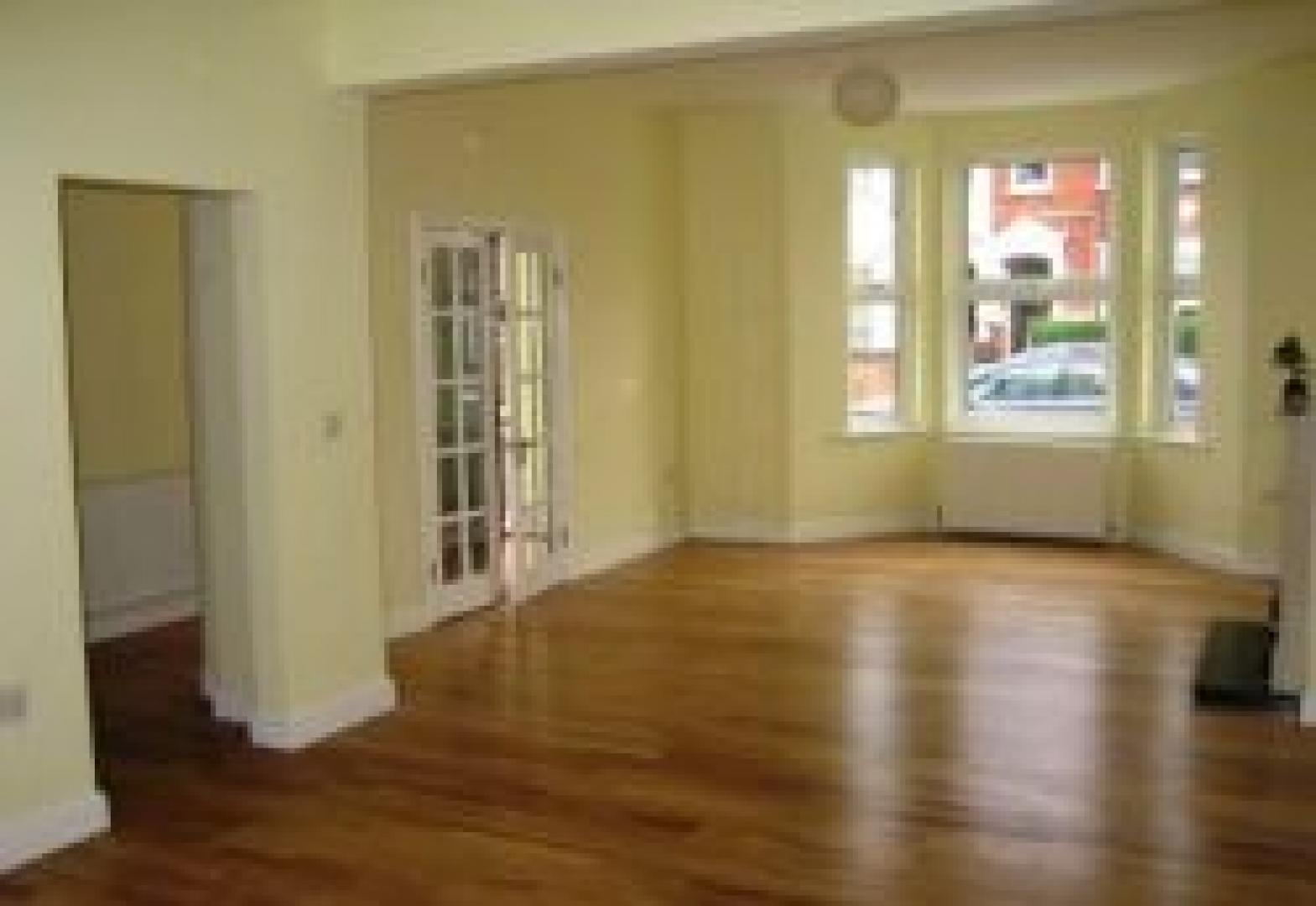 			3 Bedroom, 1 bath, 1 reception Flat			 Oaklands Road, WILLESDEN GREEN